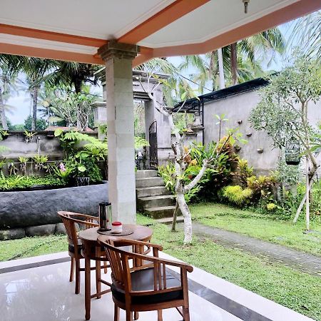 Gusti Rai House Hotel Ubud  Exterior photo